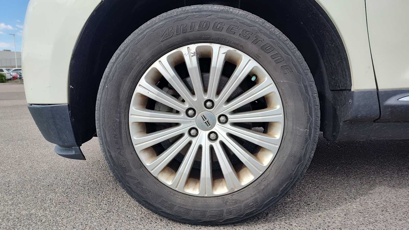 Thumbnail: 2013 Lincoln MKX - 3