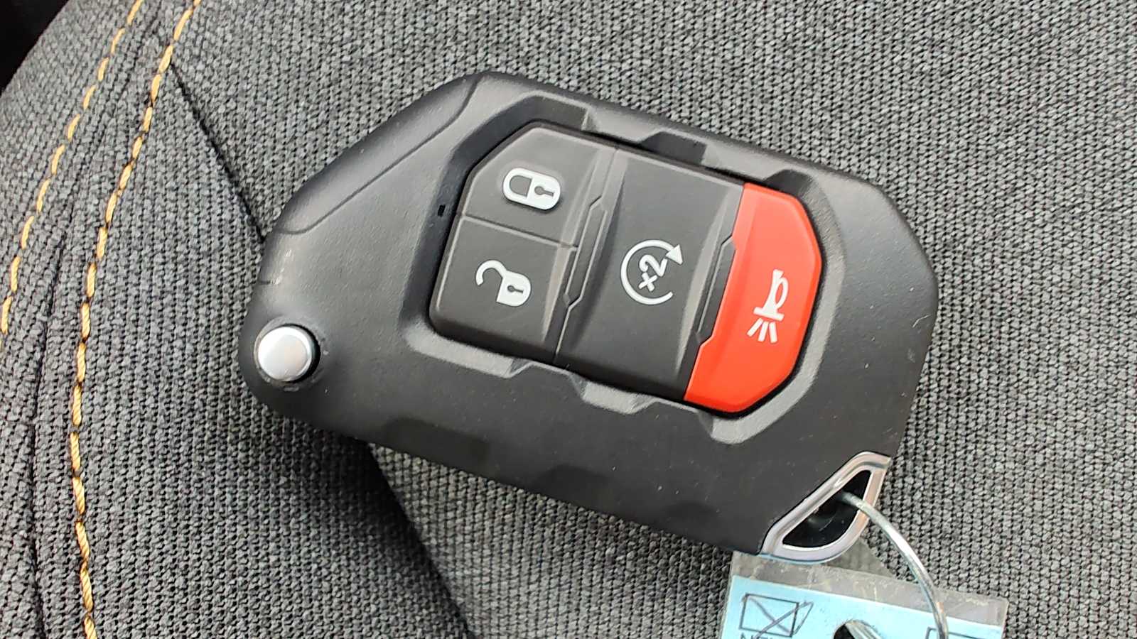 Thumbnail: 2025 Jeep Gladiator - 20