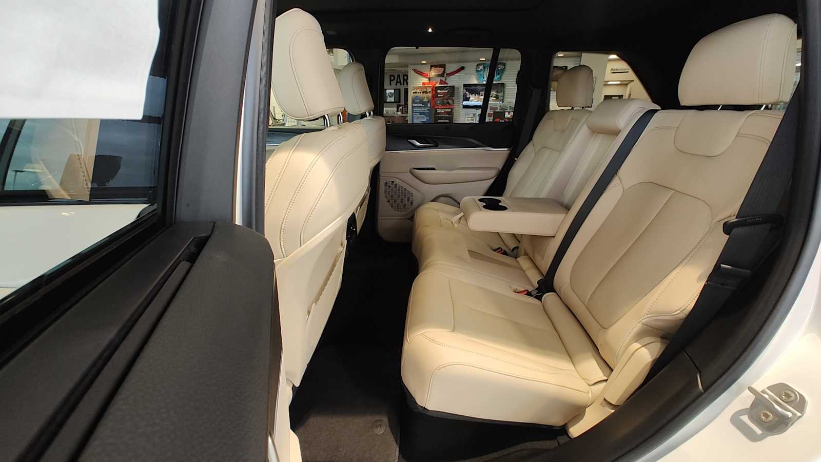 Thumbnail: 2025 Jeep Grand Cherokee - 11