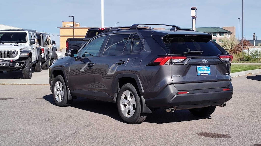 Used 2021 Toyota RAV4 XLE SUV