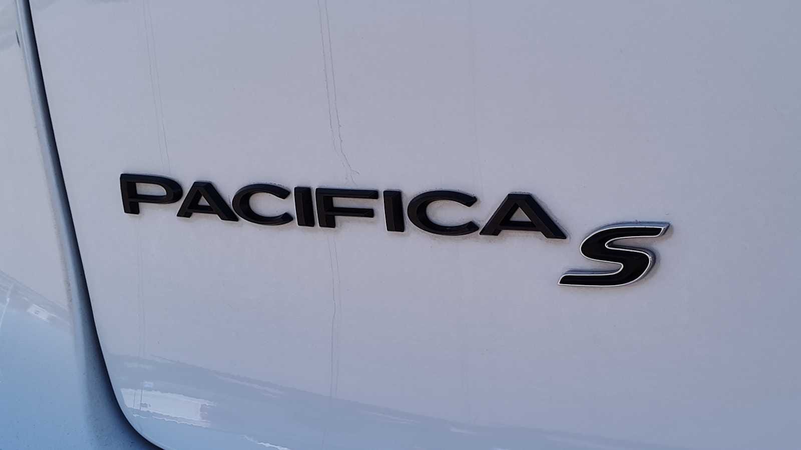 Thumbnail: 2024 Chrysler Pacifica - 7