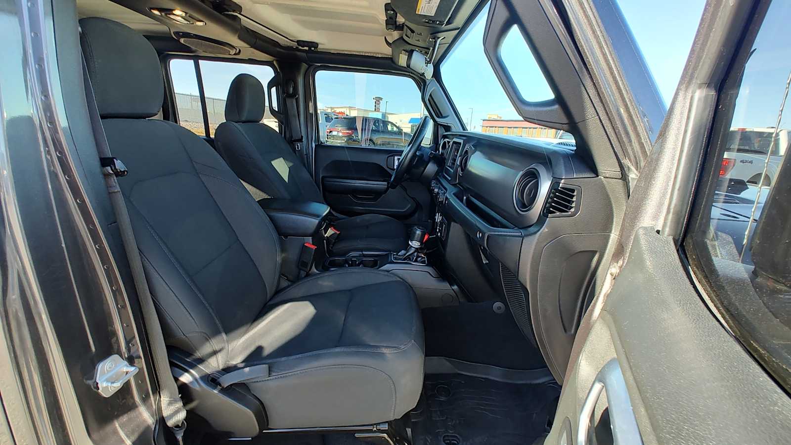 Thumbnail: 2020 Jeep Gladiator - 14