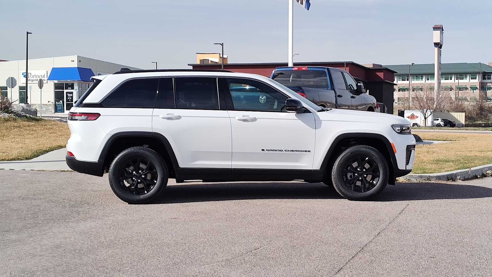 Thumbnail: 2026 Jeep Grand Cherokee - 25