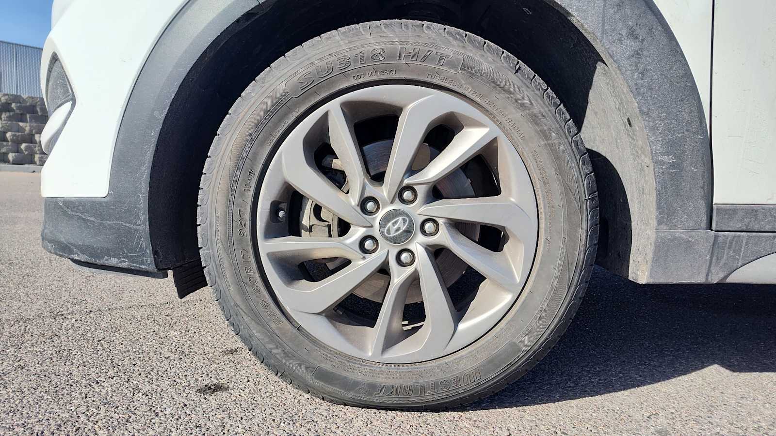 Thumbnail: 2018 Hyundai Tucson - 3