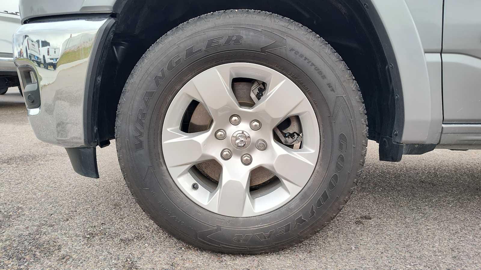 Thumbnail: 2025 RAM 1500 - 8