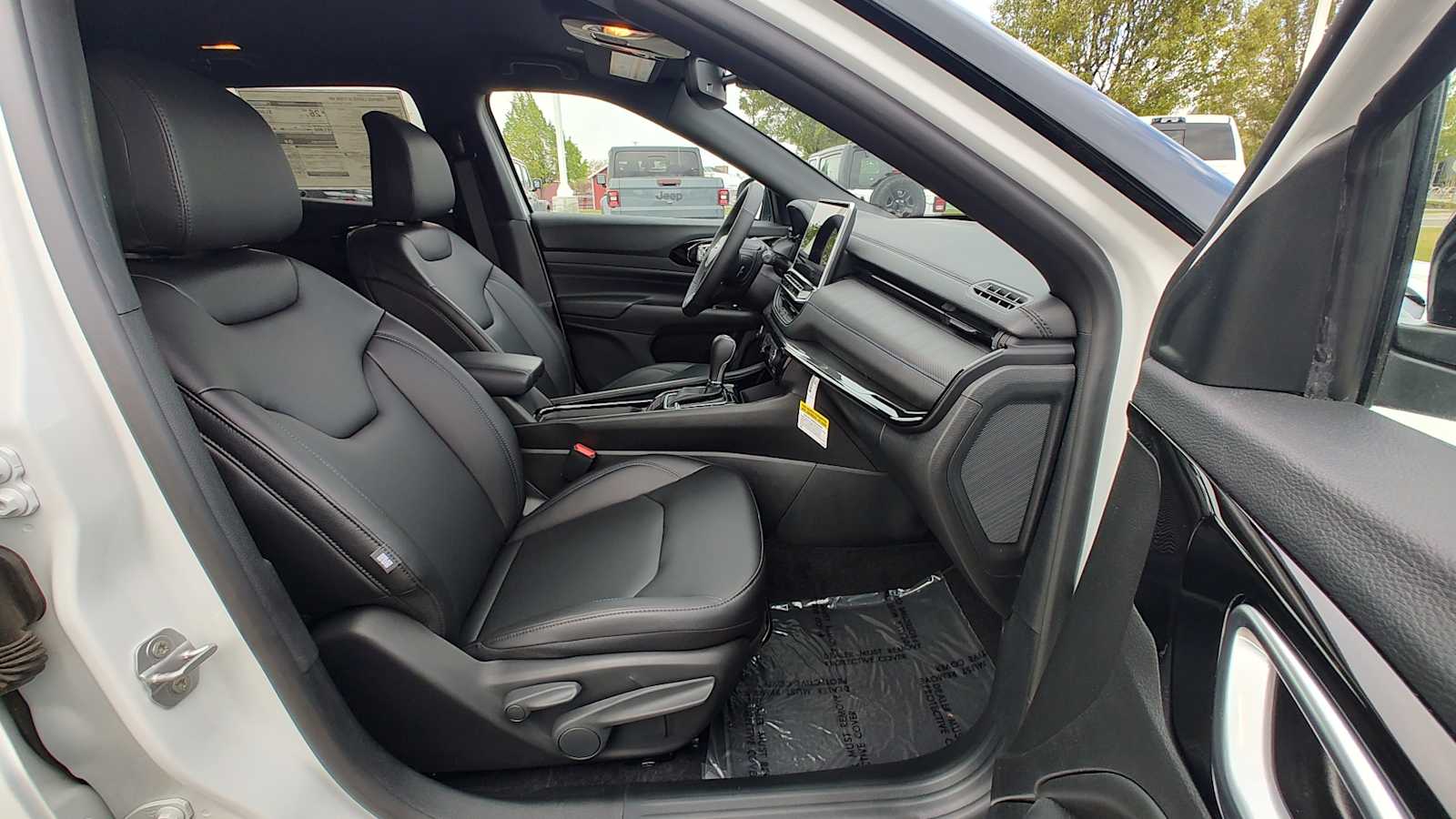Thumbnail: 2026 Jeep Compass - 14
