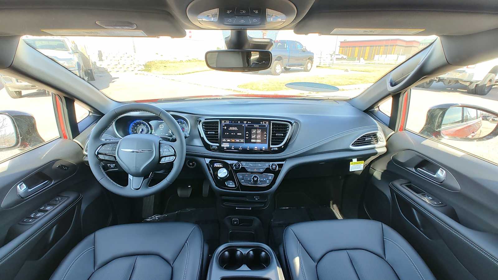 Thumbnail: 2026 Chrysler Pacifica - 10