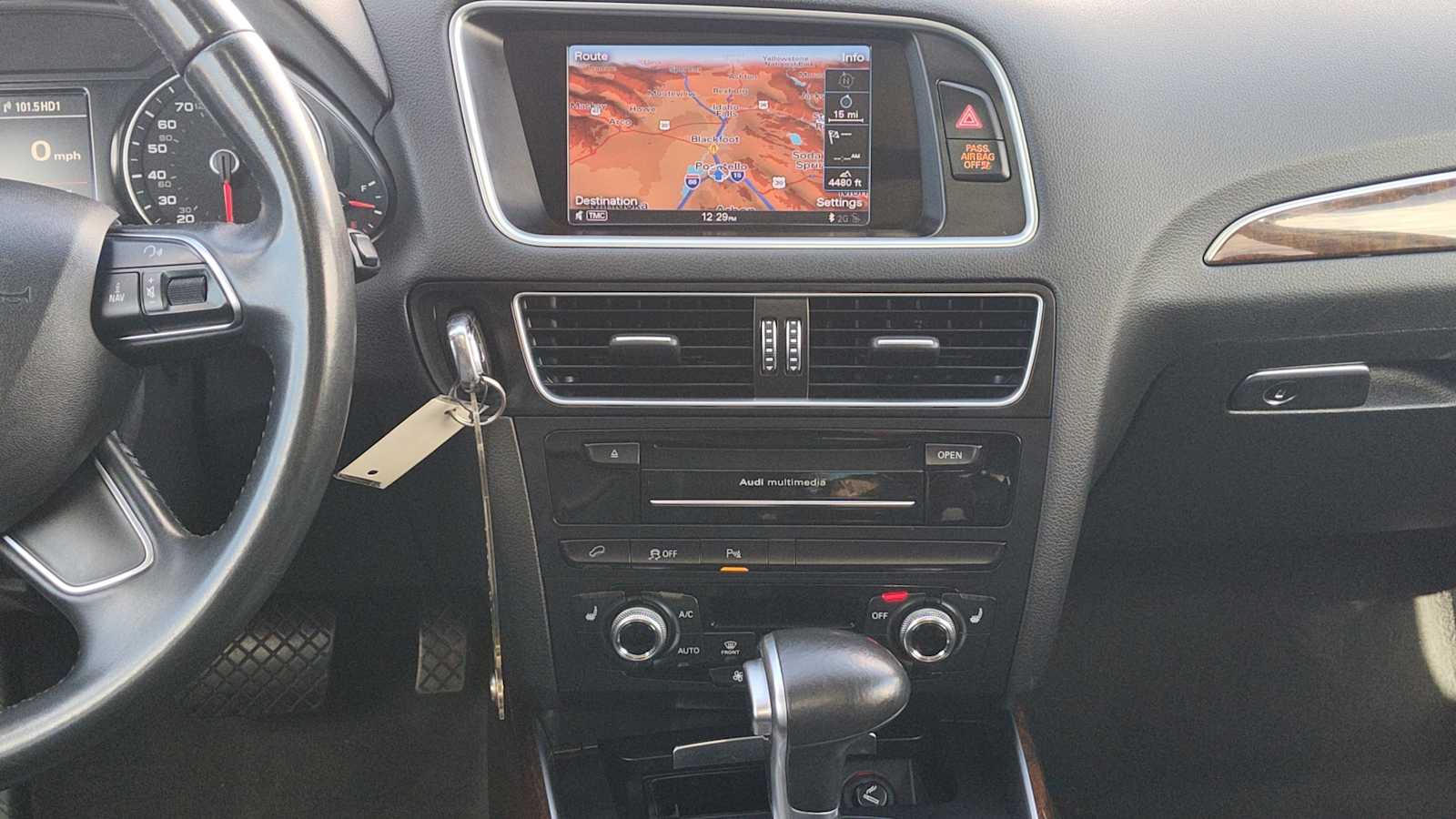 Thumbnail: 2015 Audi Q5 - 16