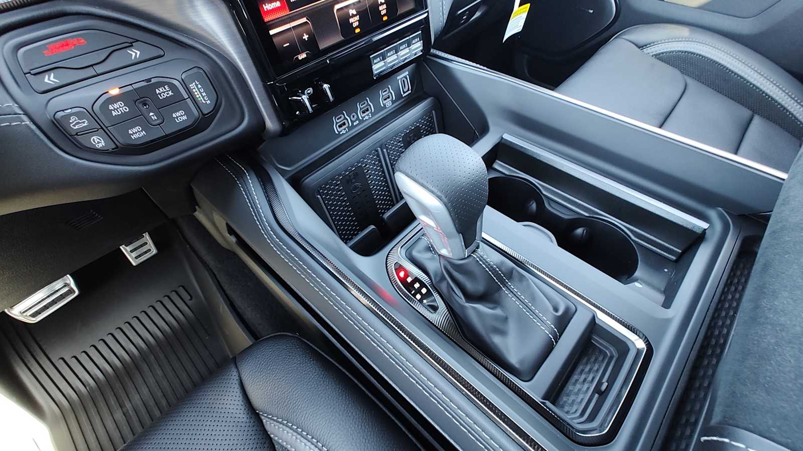 Thumbnail: 2026 RAM 1500 - 18