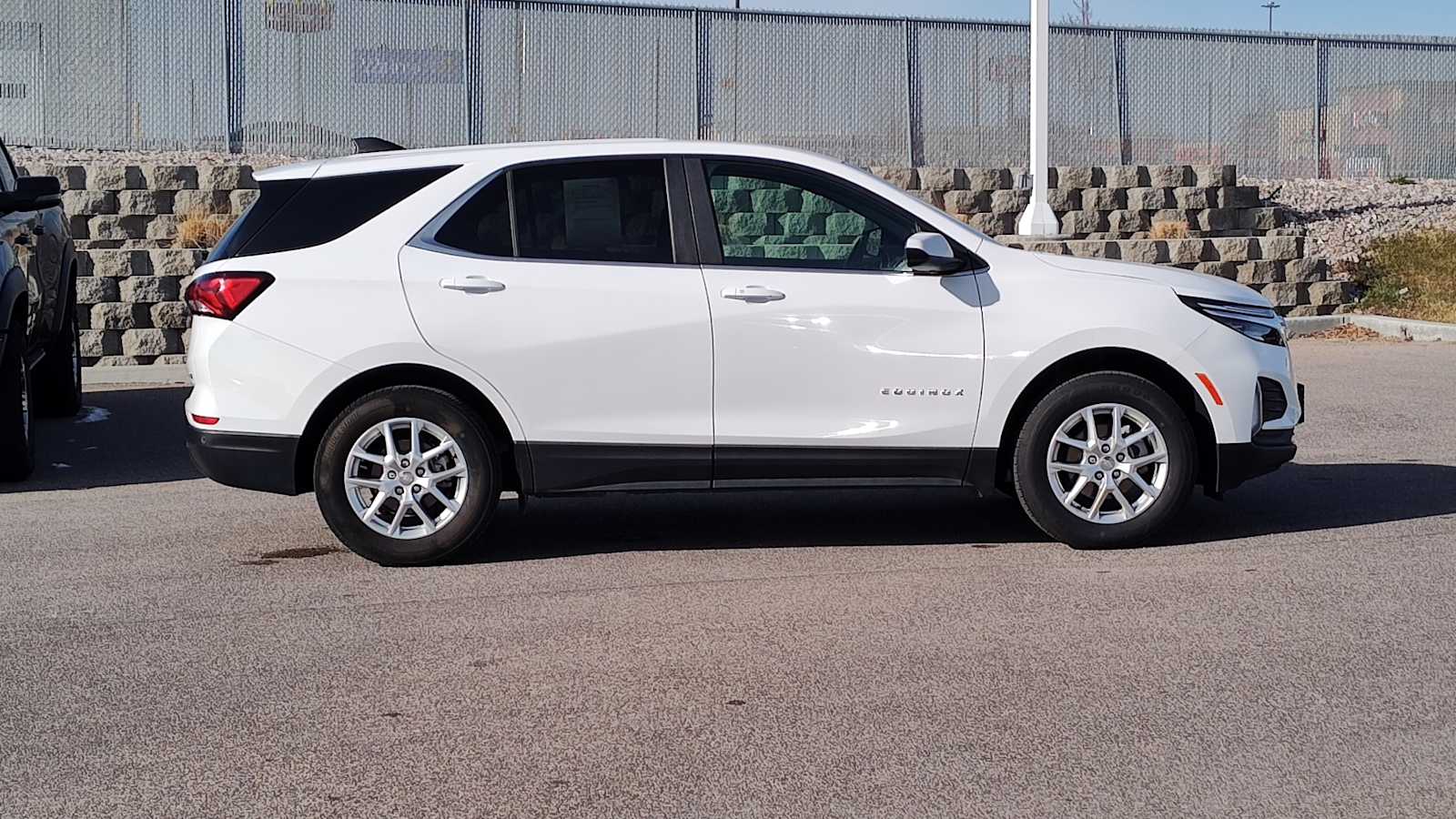 Thumbnail: 2024 Chevrolet Equinox - 24