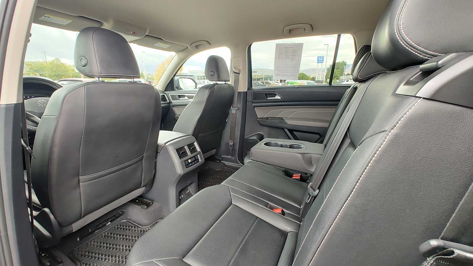 Thumbnail: 2023 Volkswagen Atlas - 12