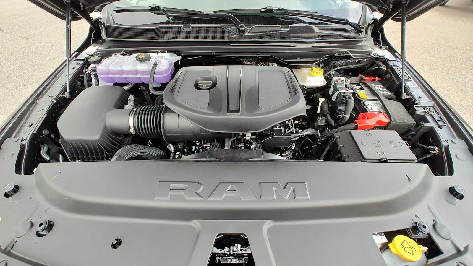 Thumbnail: 2026 RAM 1500 - 9