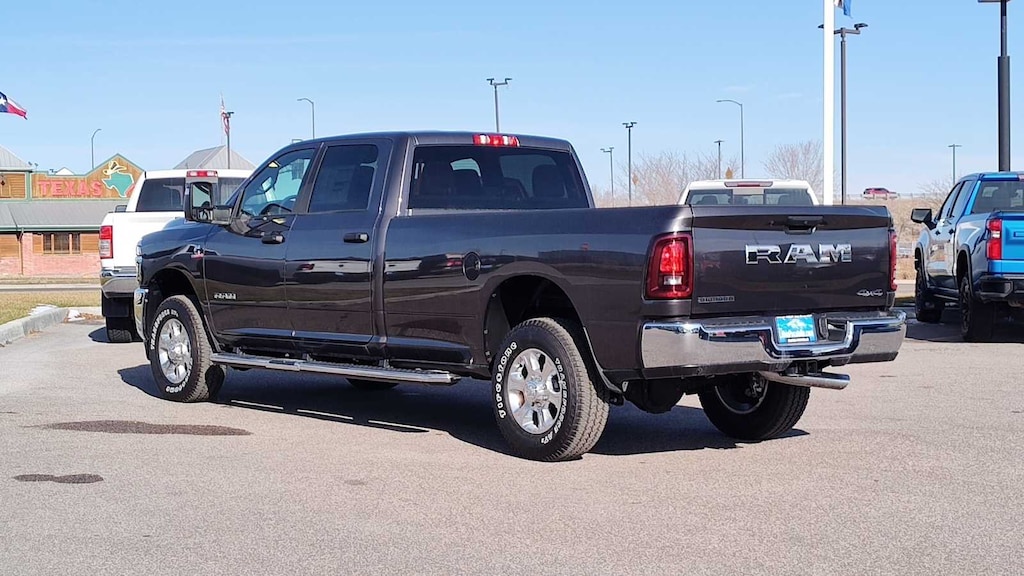 New 2026 Ram 3500 BIG HORN CREW CAB 4X4 8' BOX Pickup