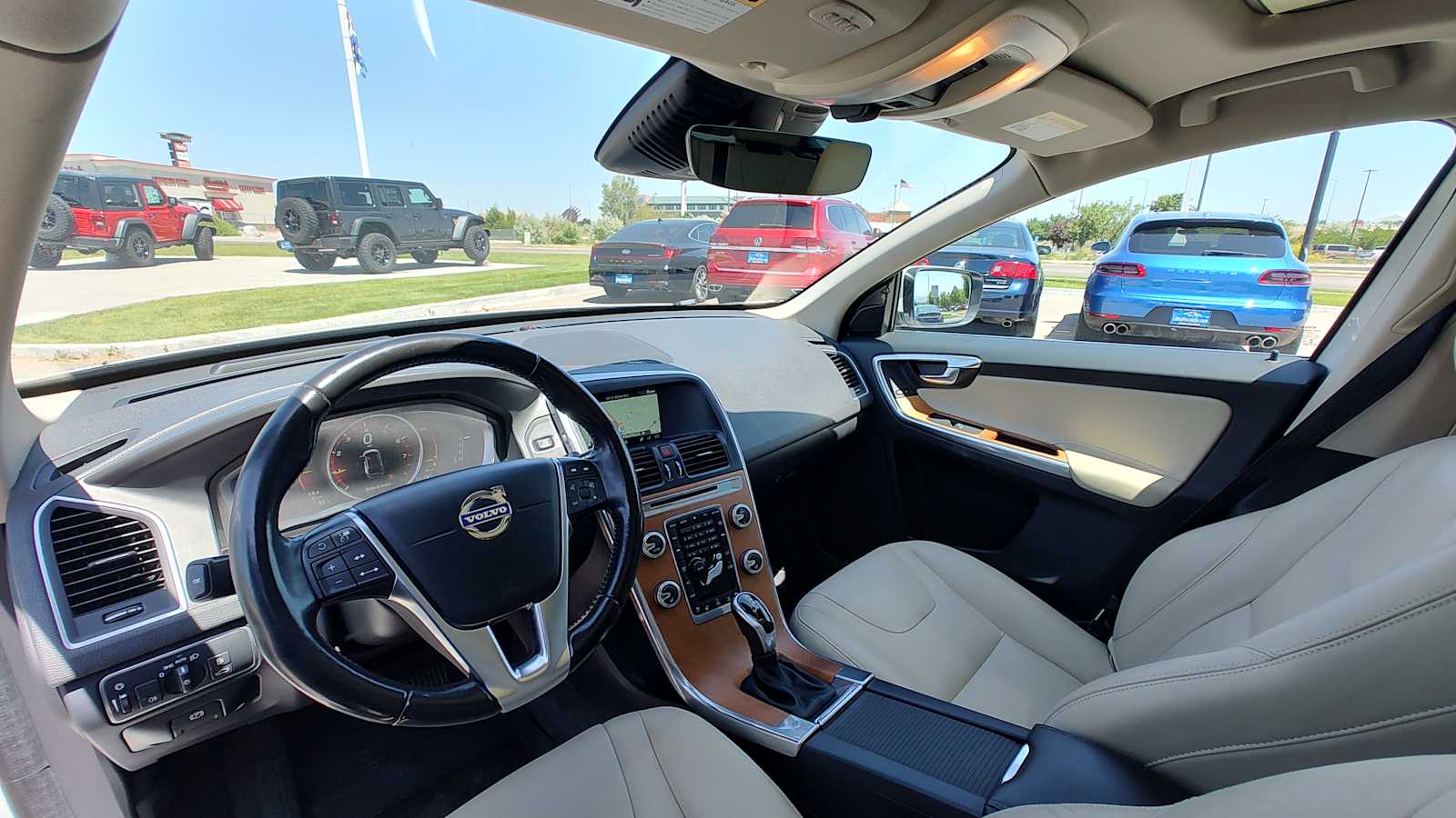 2017 Volvo XC60 T6 Inscription 2