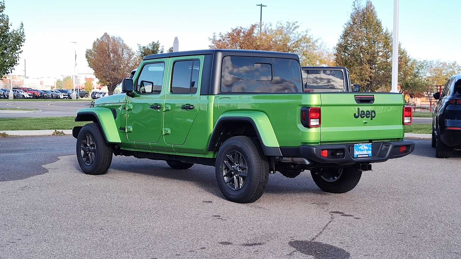 Thumbnail: 2025 Jeep Gladiator - 4