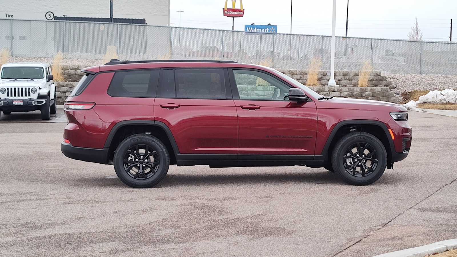 Thumbnail: 2025 Jeep Grand Cherokee - 26