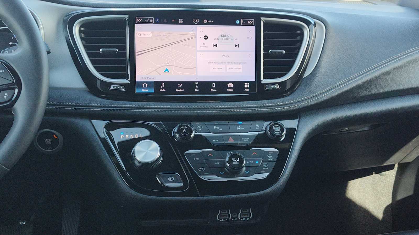 Thumbnail: 2024 Chrysler Pacifica - 16