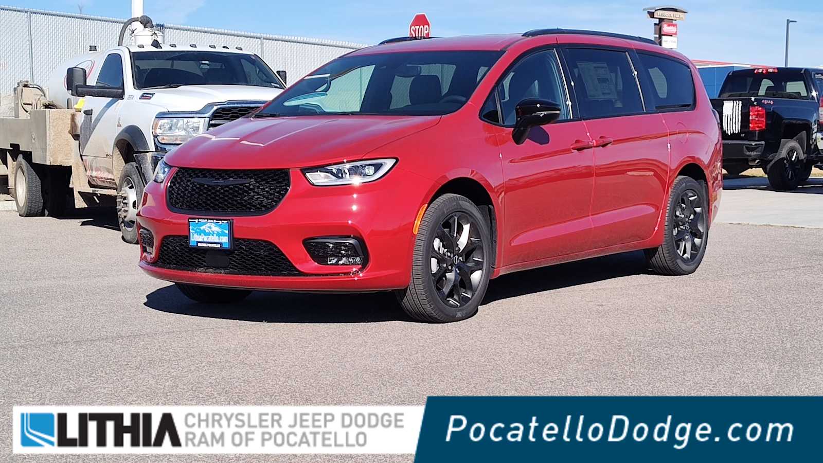 Thumbnail: 2026 Chrysler Pacifica - 1