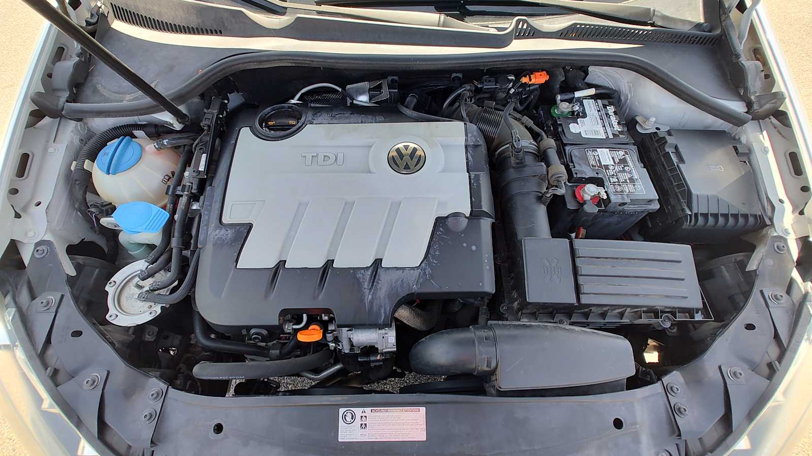 2011 Volkswagen Jetta Sportwagen TDI S 10