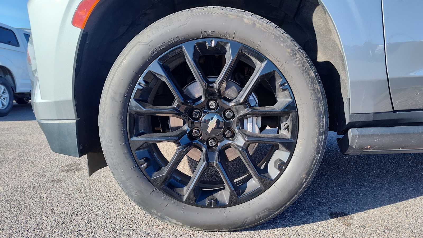 Thumbnail: 2023 Chevrolet Tahoe - 8