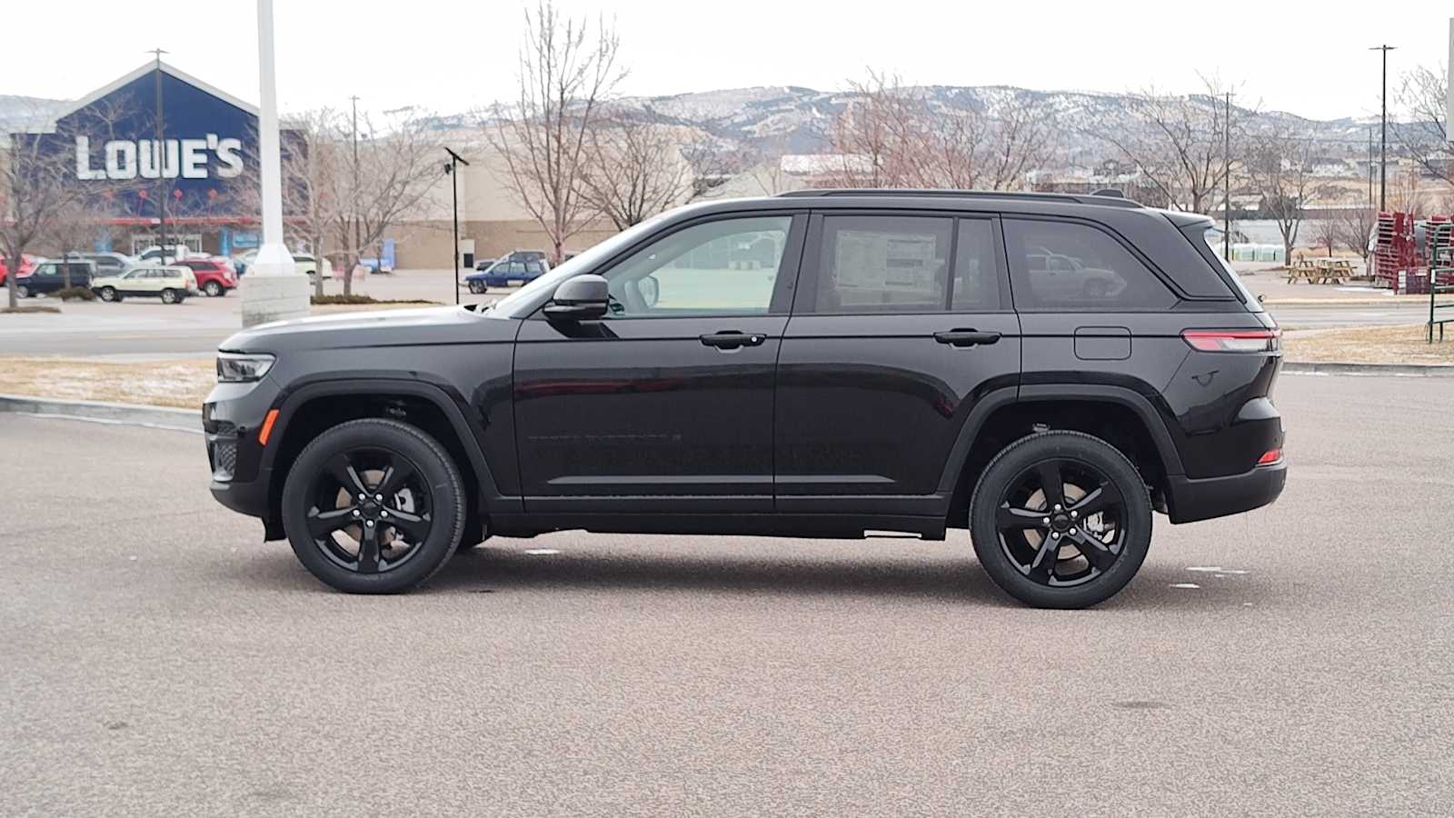 Thumbnail: 2025 Jeep Grand Cherokee - 3