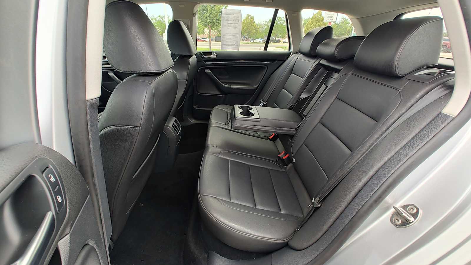 Thumbnail: 2011 Volkswagen Jetta - 13