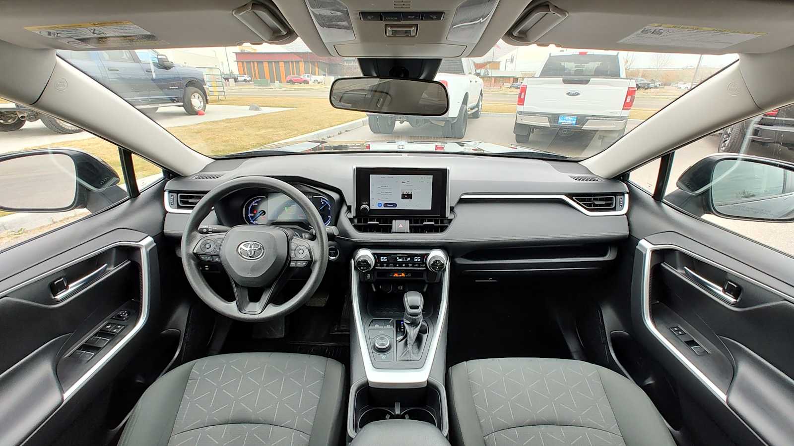 Thumbnail: 2024 Toyota RAV4 - 10