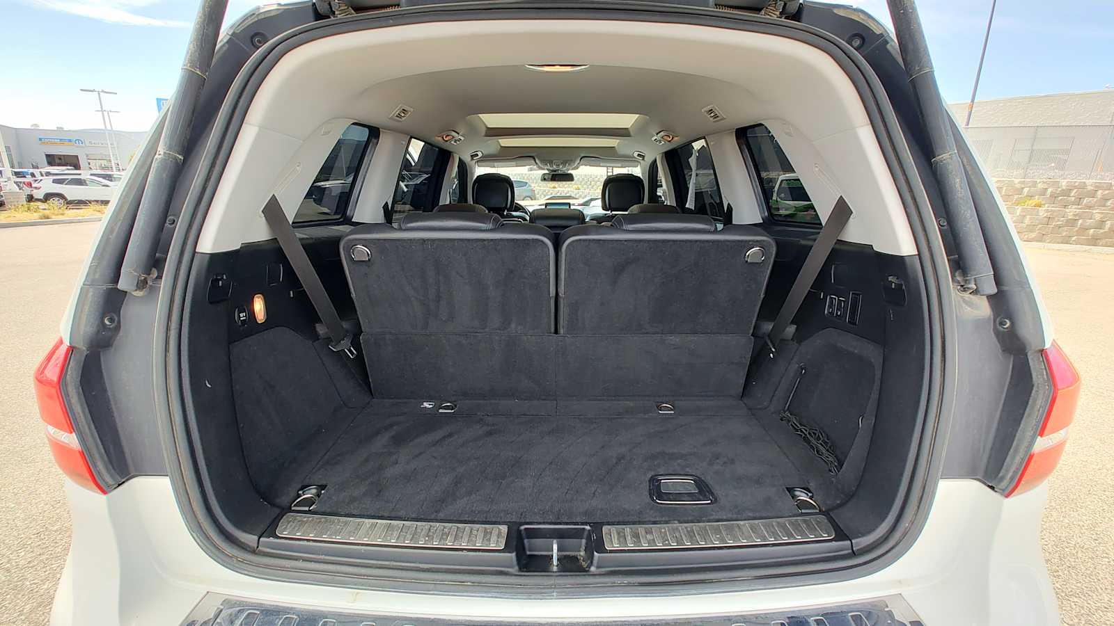 Thumbnail: 2018 Mercedes-Benz GLS - 19