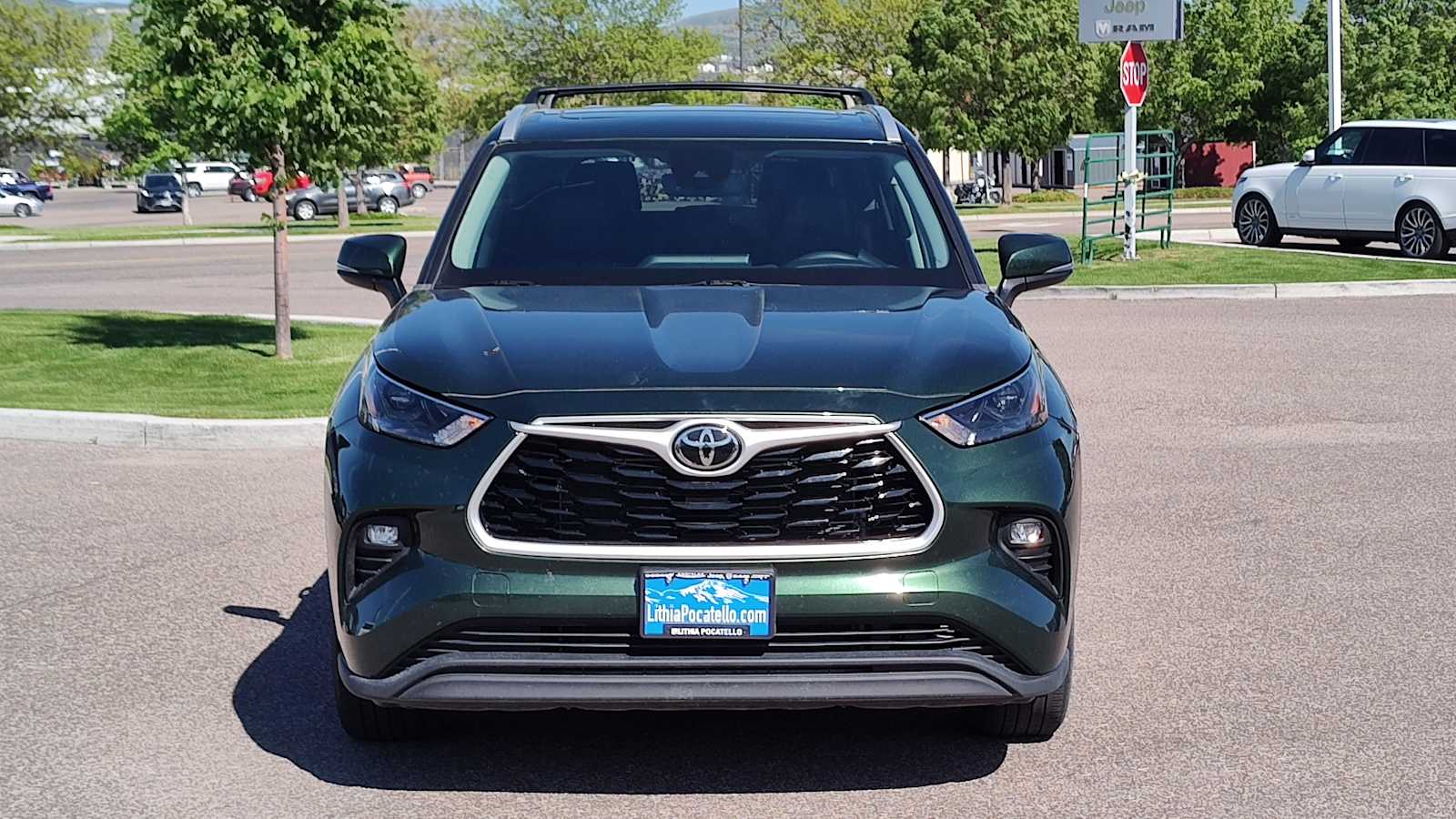 Thumbnail: 2023 Toyota Highlander - 6