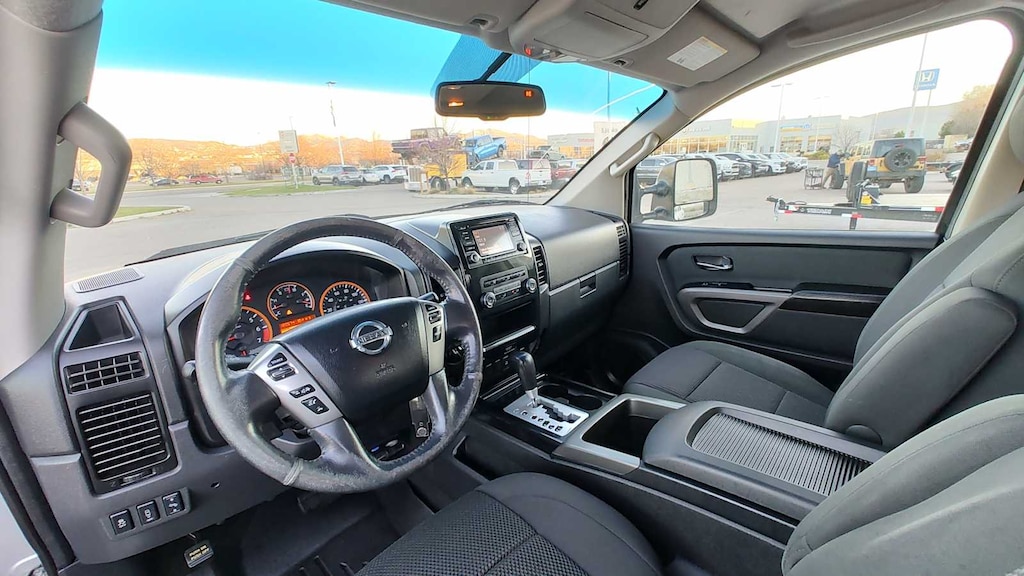 Used 2015 Nissan Titan PRO-4X Truck Crew Cab