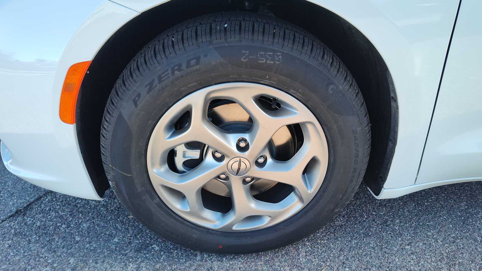 Thumbnail: 2024 Chrysler Pacifica - 8