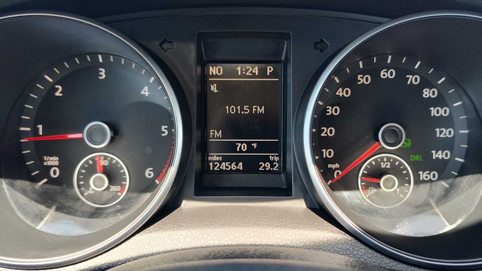 2011 Volkswagen Jetta Sportwagen TDI S 19