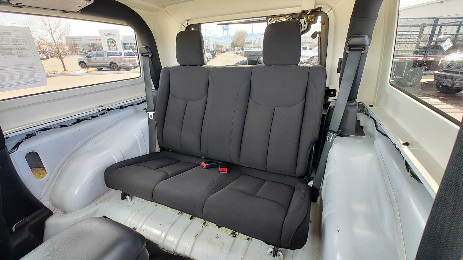 Thumbnail: 2015 Jeep Wrangler - 13