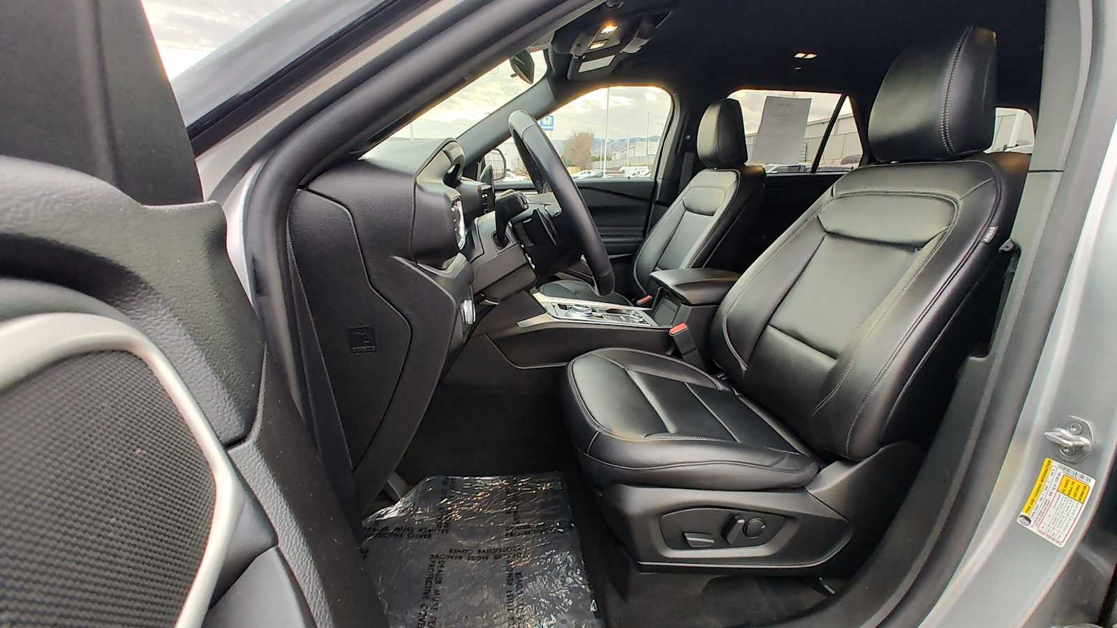 Thumbnail: 2020 Ford Explorer - 11