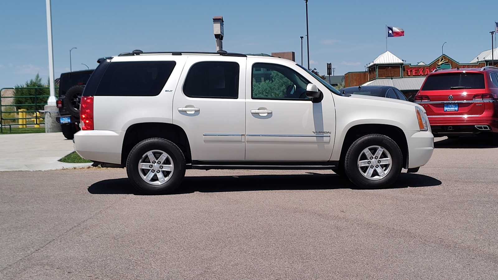 Thumbnail: 2012 GMC Yukon - 23