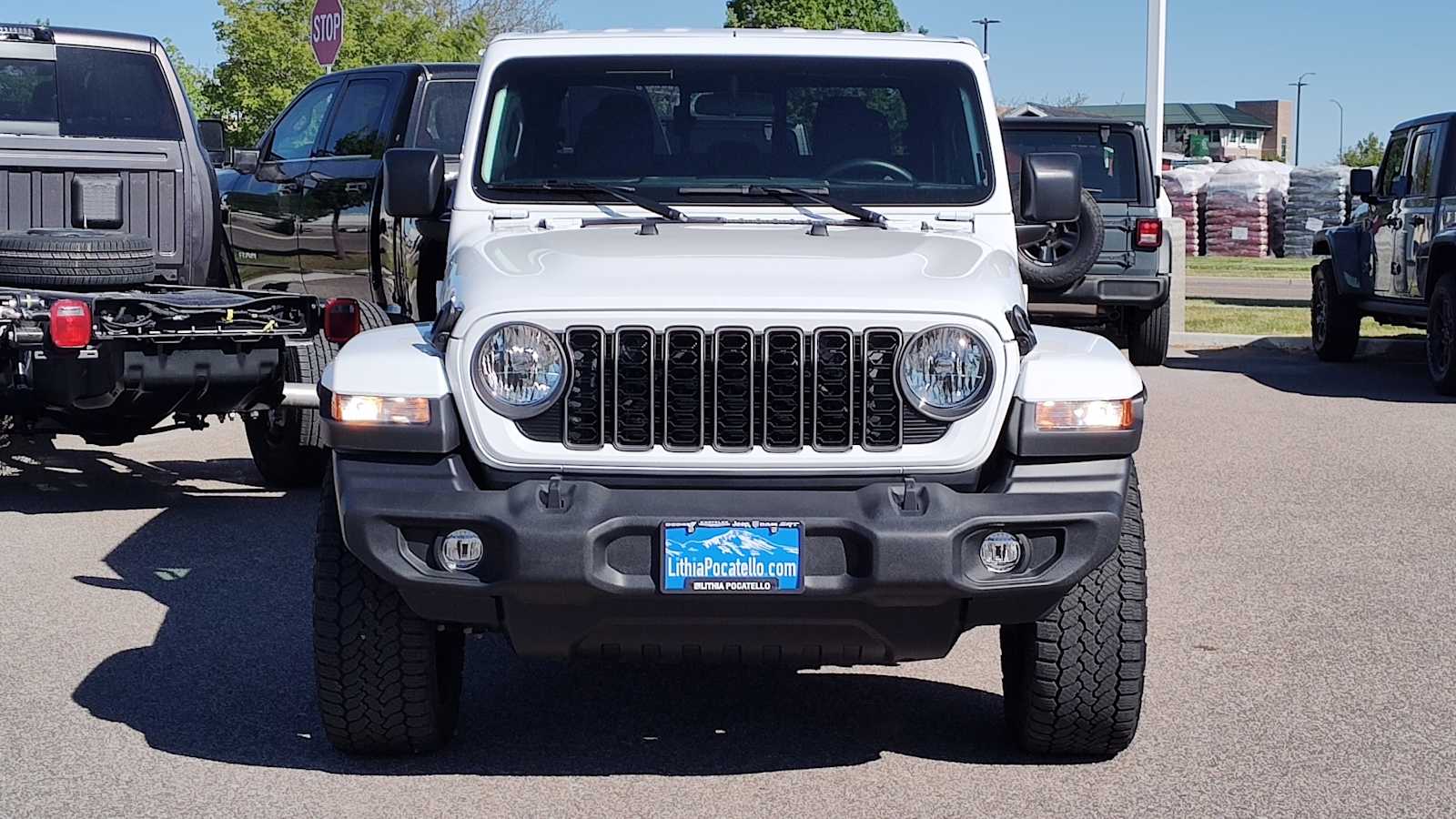 Thumbnail: 2024 Jeep Gladiator - 6