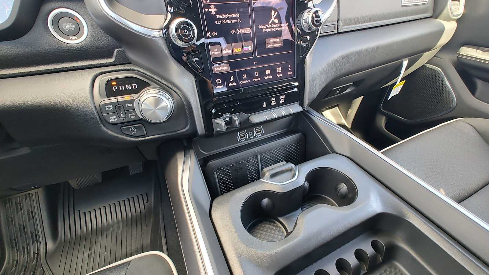 Thumbnail: 2026 RAM 1500 - 17