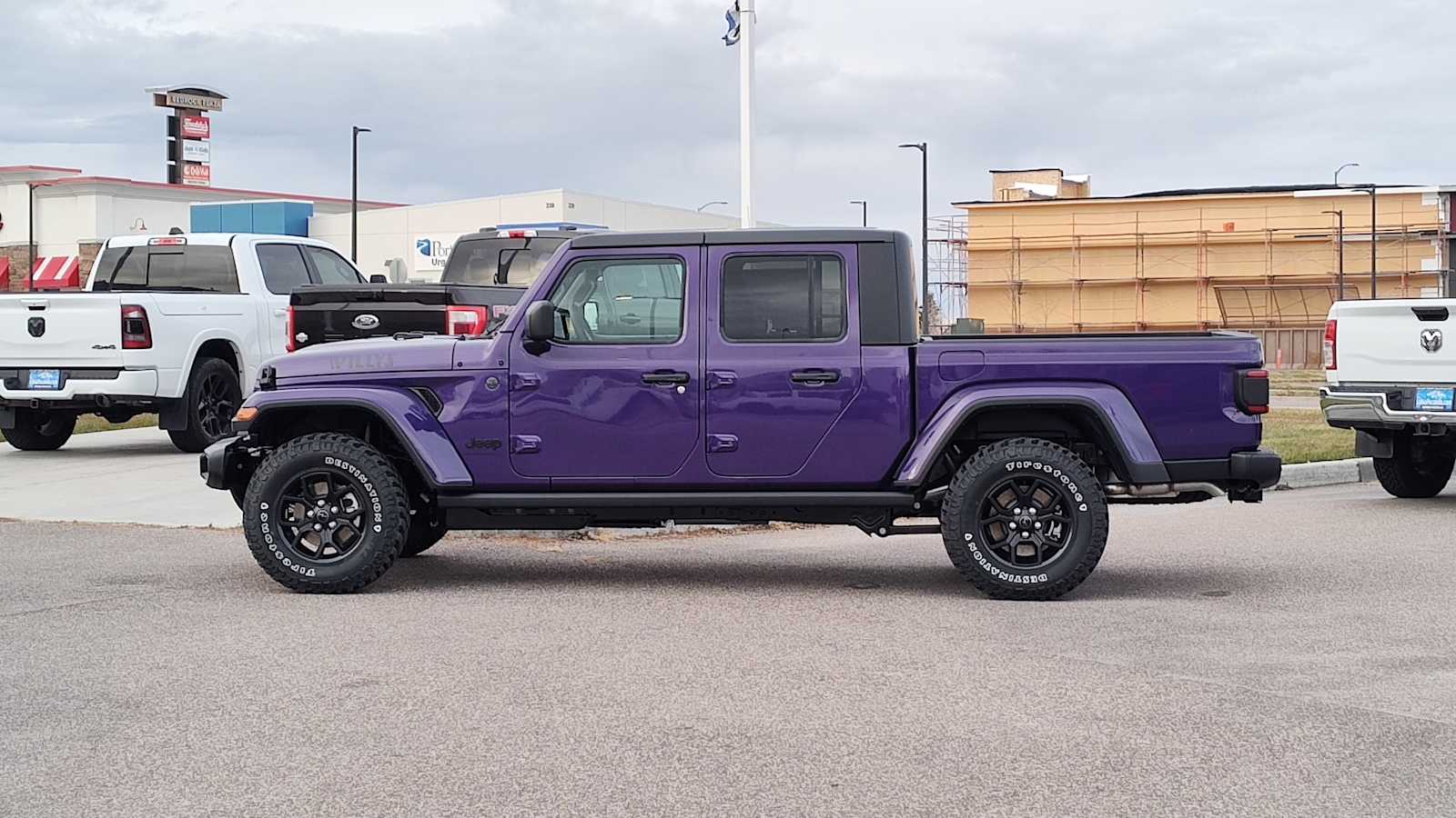 Thumbnail: 2026 Jeep Gladiator - 3