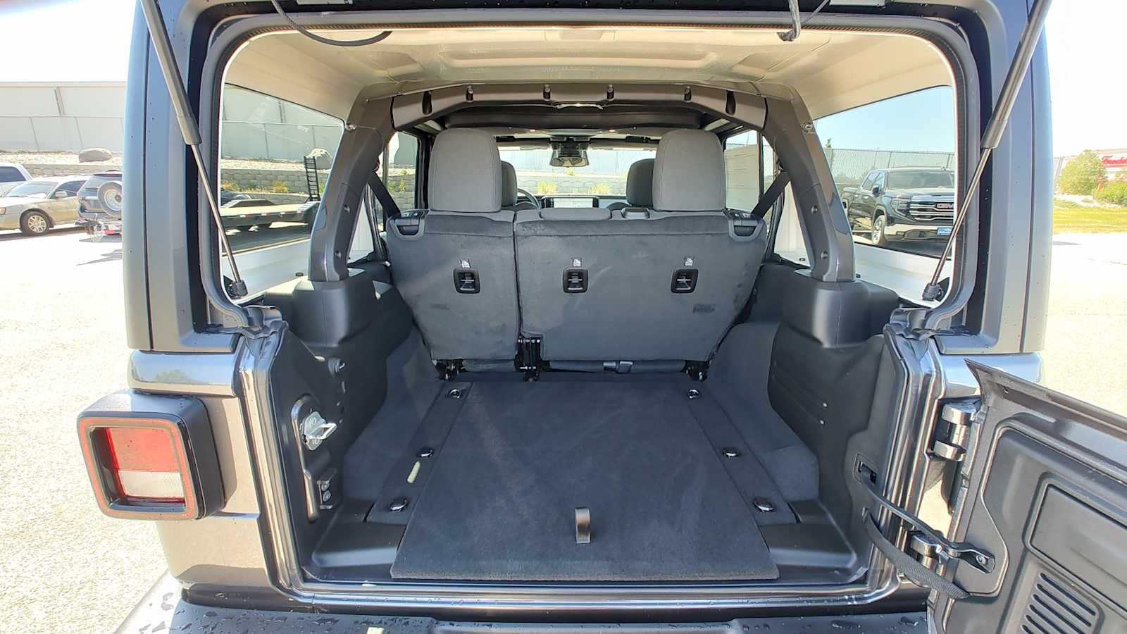 Thumbnail: 2026 Jeep Wrangler - 19