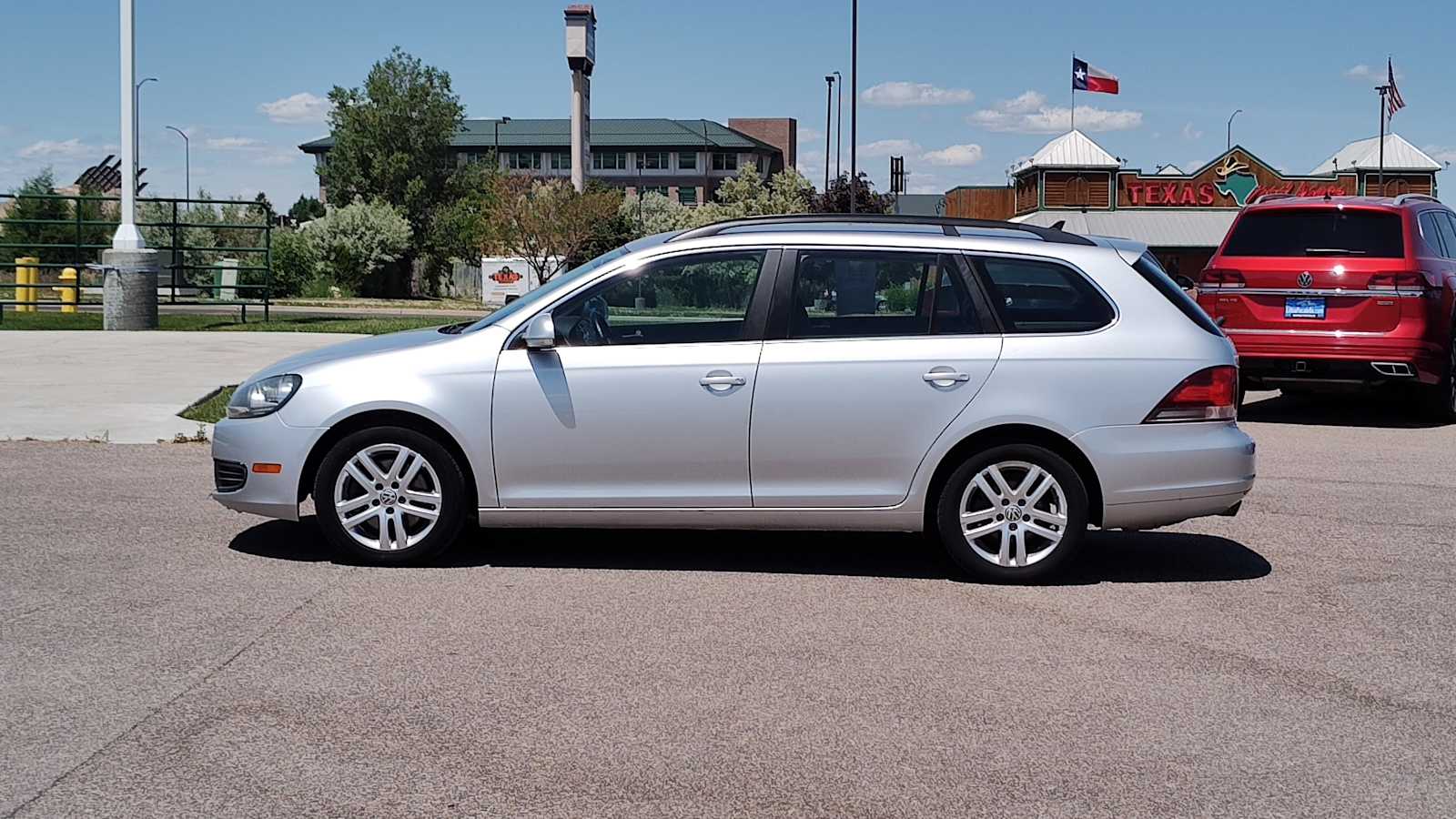 2011 Volkswagen Jetta Sportwagen TDI S 3