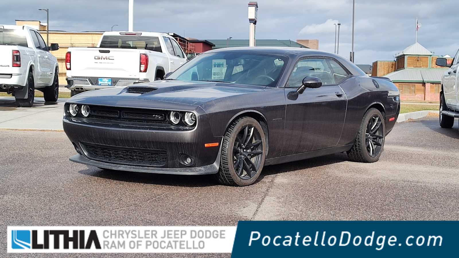 2022 Dodge Challenger R/T's photo