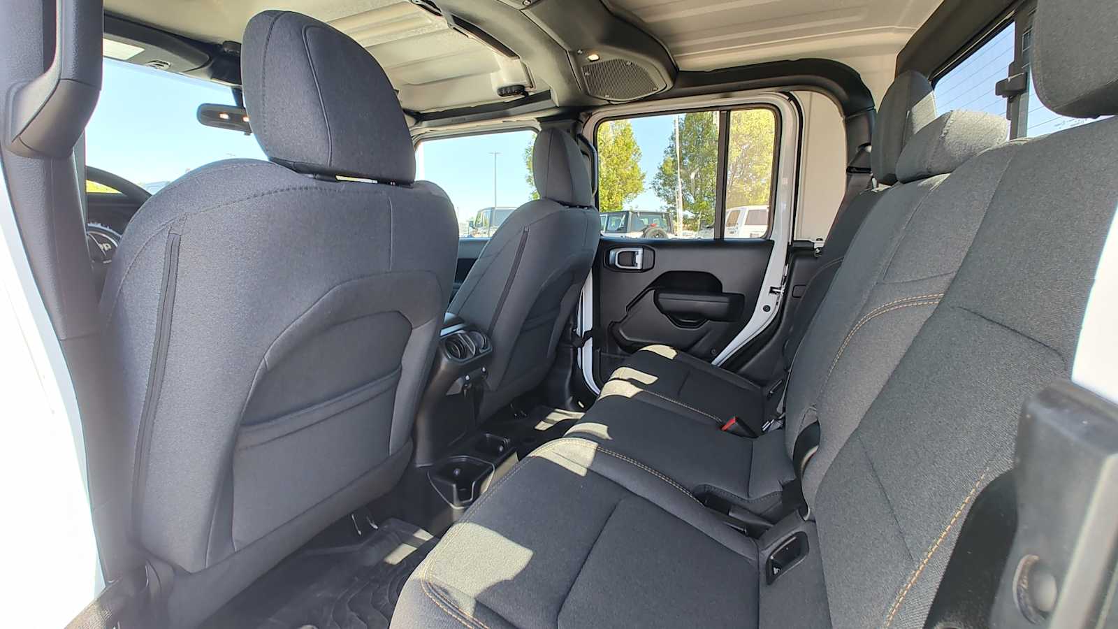 Thumbnail: 2024 Jeep Gladiator - 12