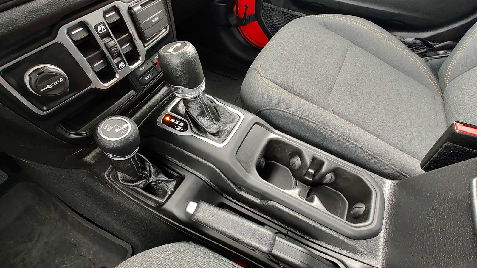 Thumbnail: 2024 Jeep Wrangler - 17