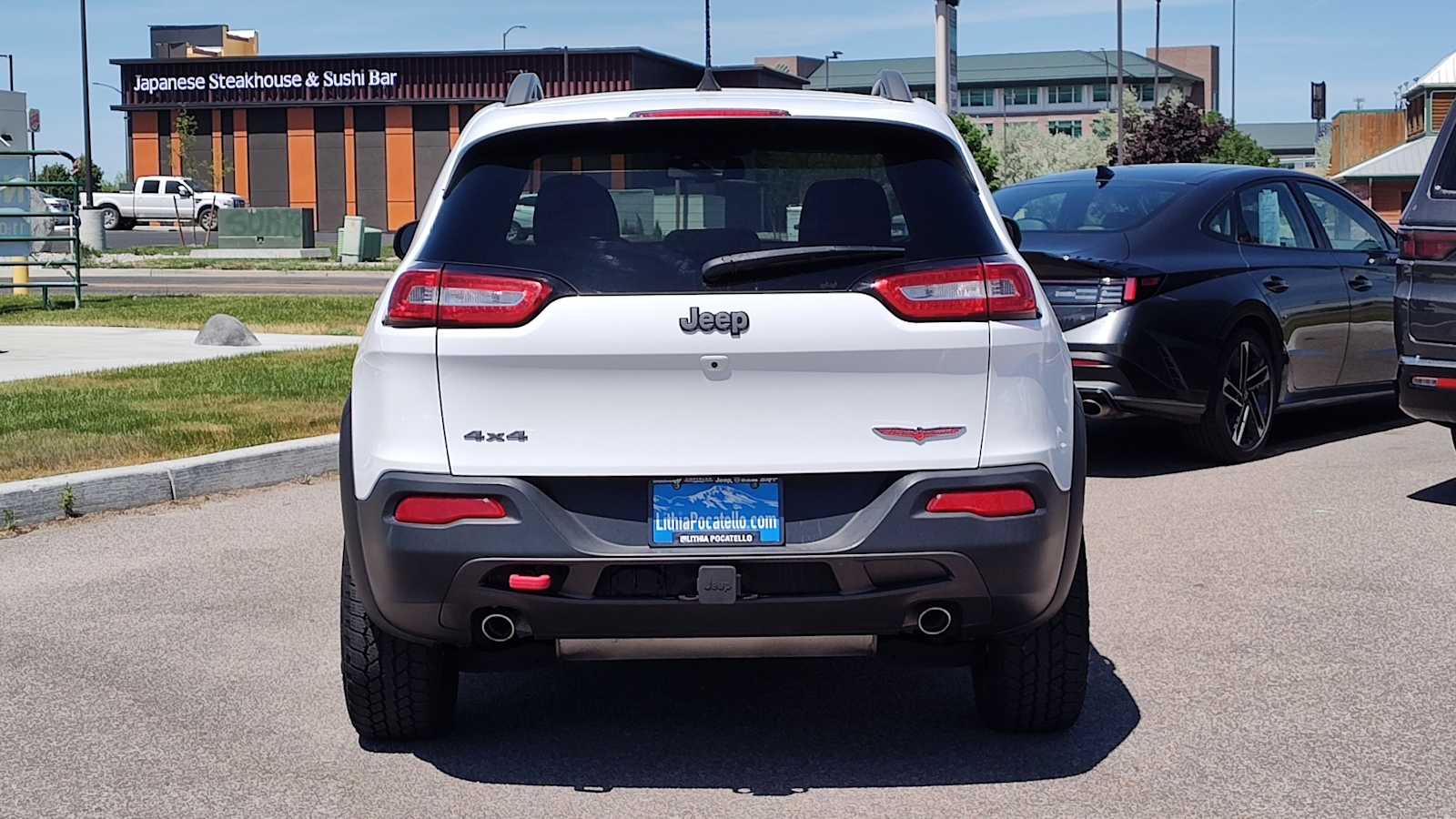 Thumbnail: 2017 Jeep Cherokee - 5