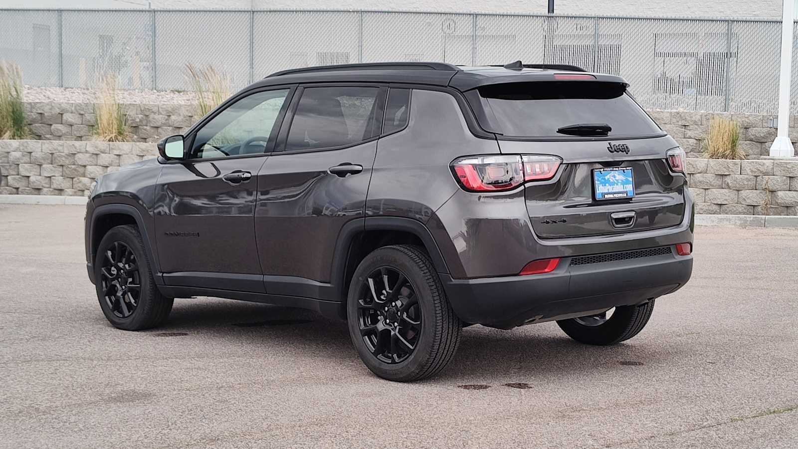 2024 Jeep Compass Latitude photo 4