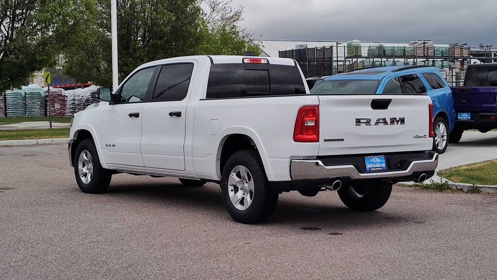 New 2026 Ram 1500 BIG HORN CREW CAB 4X4 6'4 BOX Pickup
