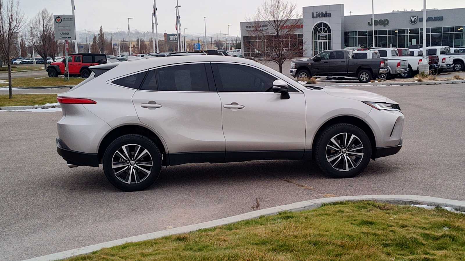 Thumbnail: 2024 Toyota Venza - 23