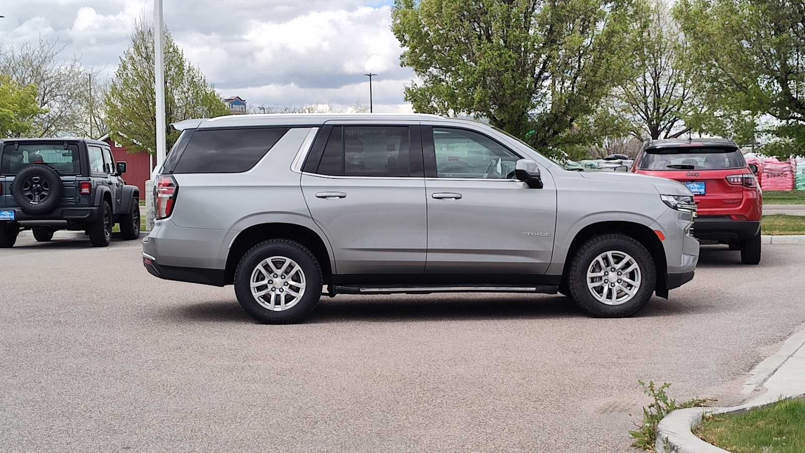 Thumbnail: 2023 Chevrolet Tahoe - 25