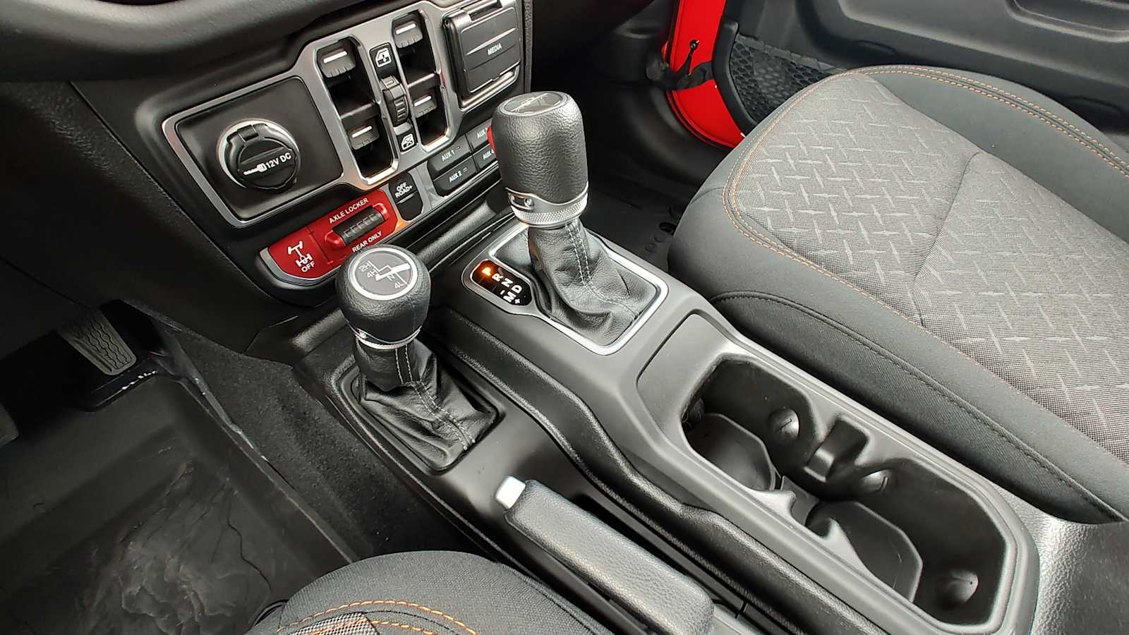 Thumbnail: 2026 Jeep Gladiator - 17