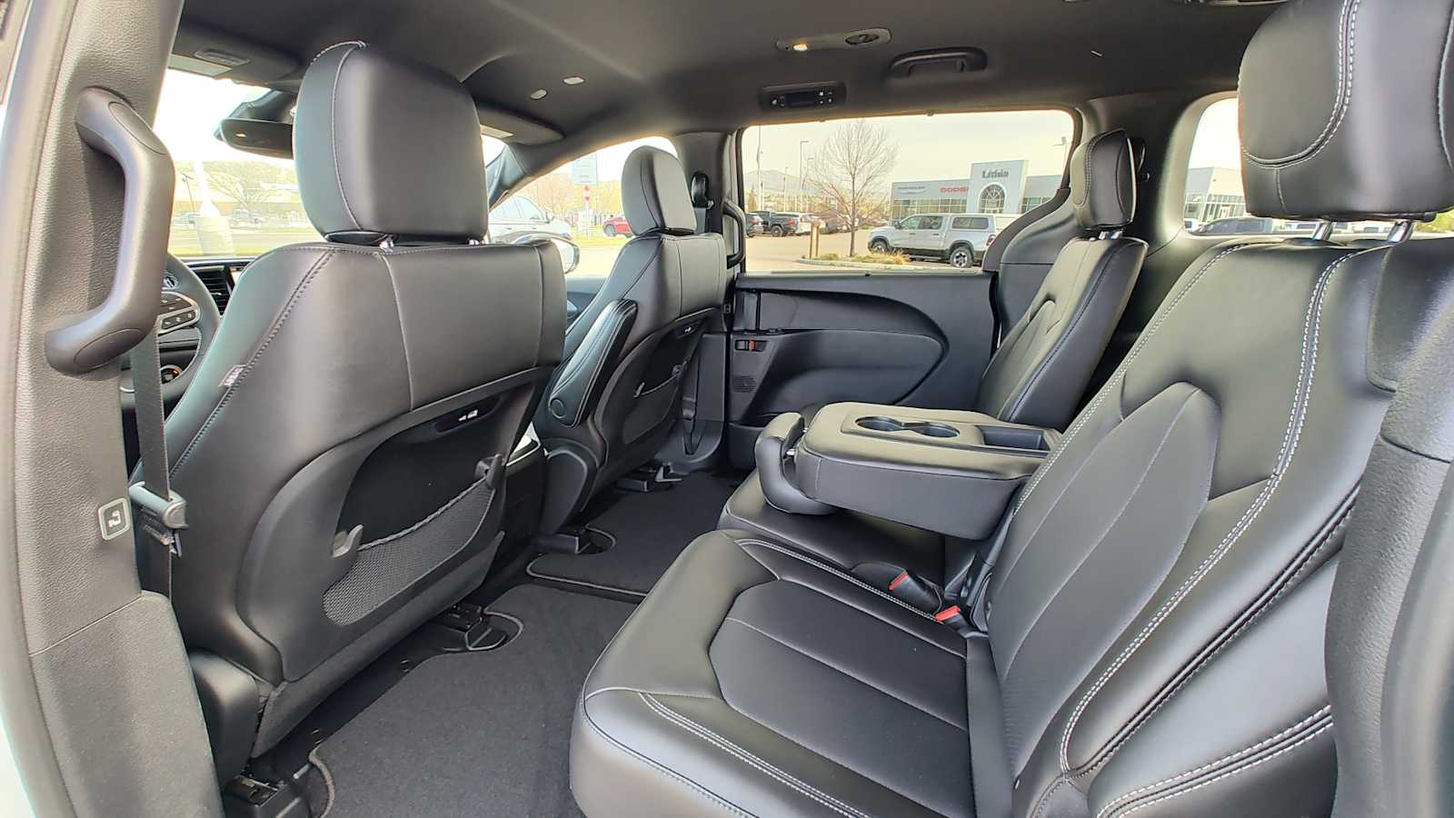 Thumbnail: 2026 Chrysler Pacifica - 12